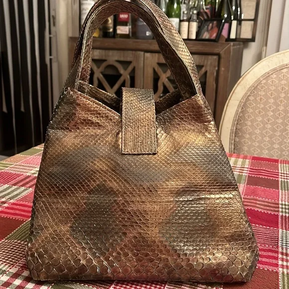 Pre loved snakeskin small hand bag - Picture 2 of 5